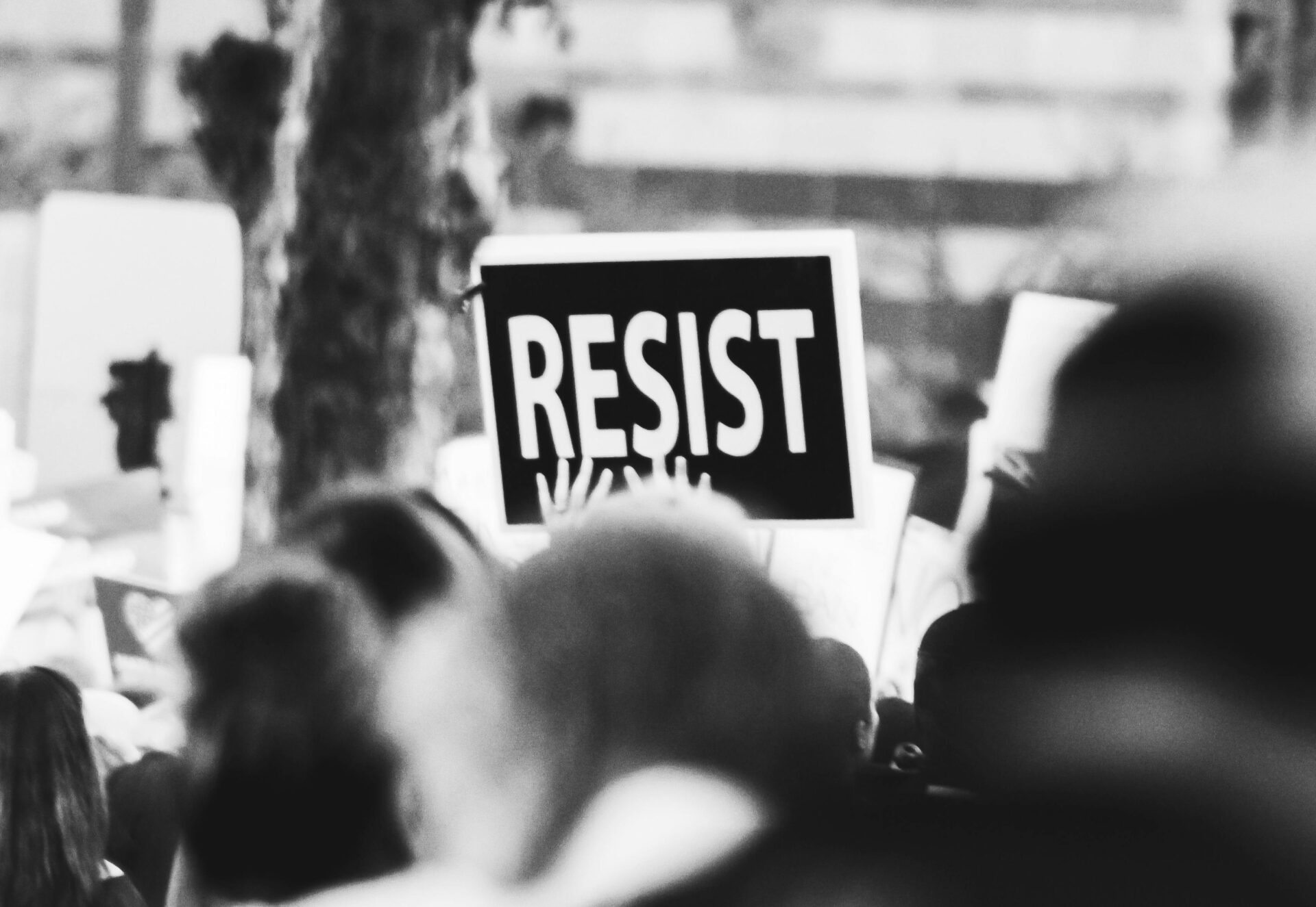 Resist placard